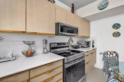 7701 Center Bay Dr, North Bay Village, FL 33141 - Photo 27