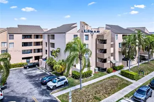 10500 SW 108th Ave, Miami, FL 33176 - Photo 5