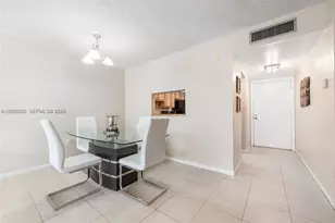 10625 SW 112th Ave, Miami, FL 33176 - Photo 7