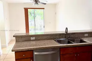 10747 NW 76th Ln, Doral, FL 33178 - Photo 3