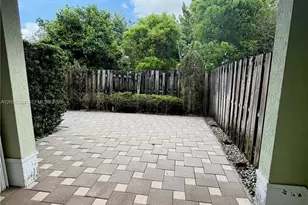 10747 NW 76th Ln, Doral, FL 33178 - Photo 19