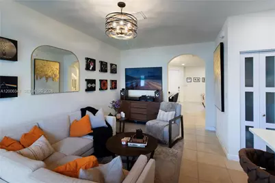 3280 W 92nd Pl, Hialeah, FL 33018 - Photo 15