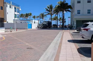 326 Wilson St, Hollywood, FL 33019 - Photo 15