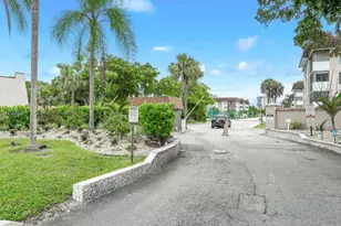 4174 Inverrary Dr, Lauderhill, FL 33319 - Photo 9