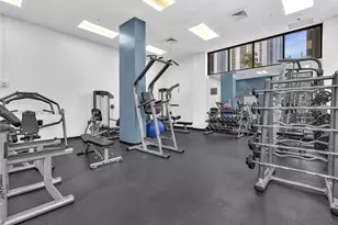 100 Bayview Dr, Sunny Isles Beach, FL 33160 - Photo 23