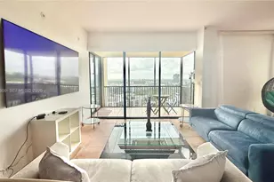 20301 W Country Club Dr, Aventura, FL 33180 - Photo 9