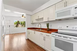 5710 SW 40th Ct, West Park, FL 33023 - Photo 11