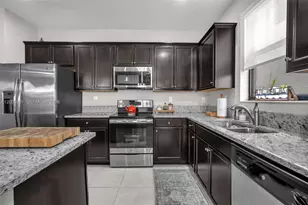3525 W 94th St, Hialeah, FL 33018 - Photo 23