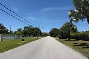 15395 SW 272nd St, Homestead, FL 33032 - Photo 3