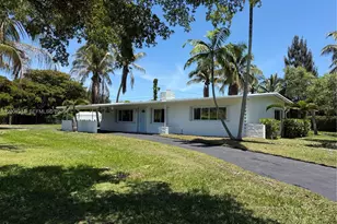 15395 SW 272nd St, Homestead, FL 33032 - Photo 1