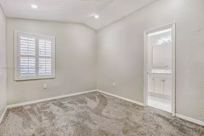 941 Doveplum Ct, Hollywood, FL 33019 - Photo 13