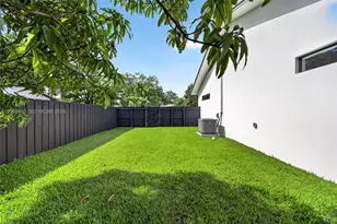 8765 SW 175th St, Palmetto Bay, FL 33157 - Photo 43