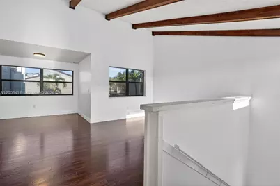 10302 NW 9th St Cir #204, Miami, FL 33172 - Photo 3