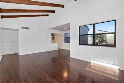 10302 NW 9th St Cir #204, Miami, FL 33172 - Photo 7