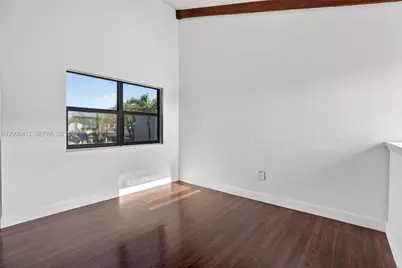 10302 NW 9th St Cir #204, Miami, FL 33172 - Photo 5