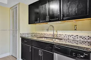 7131 NW 24th Pl, Sunrise, FL 33313 - Photo 13