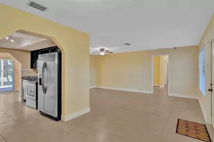 7131 NW 24th Pl, Sunrise, FL 33313 - Photo 9