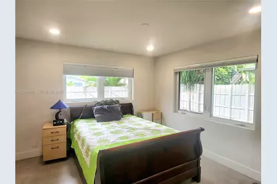 141 NE 30th St, Wilton Manors, FL 33334 - Photo 7