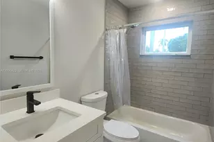 141 NE 30th St, Wilton Manors, FL 33334 - Photo 13