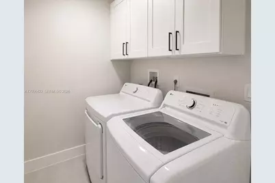 141 NE 30th St, Wilton Manors, FL 33334 - Photo 13