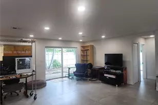141 NE 30th St, Wilton Manors, FL 33334 - Photo 5