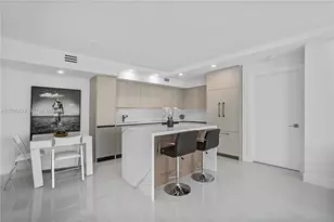 1155 Brickell Bay Dr, Miami, FL 33131 - Photo 7