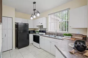 627 E Mowry Ct, Homestead, FL 33030 - Photo 7