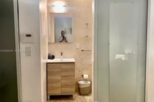 826 7th St, Miami Beach, FL 33139 - Photo 19