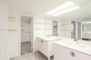 600 Grapetree Dr, Key Biscayne, FL 33149 - Photo 17