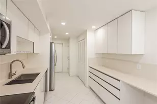 600 Grapetree Dr, Key Biscayne, FL 33149 - Photo 9