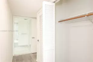 600 Grapetree Dr, Key Biscayne, FL 33149 - Photo 15