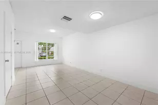 40 Simonton Cir, Weston, FL 33326 - Photo 9