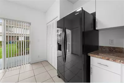40 Simonton Cir #40, Weston, FL 33326 - Photo 13