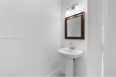 40 Simonton Cir #40, Weston, FL 33326 - Photo 11