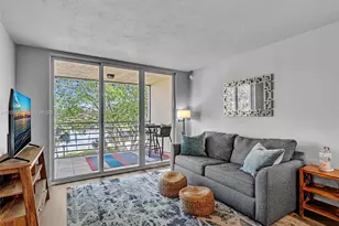 9340 Lagoon Pl, Davie, FL 33324 - Photo 17