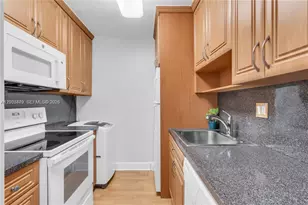 5055 NW 7th St, Miami, FL 33126 - Photo 5