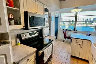 18041 Biscayne Blvd, Aventura, FL 33160 - Photo 13
