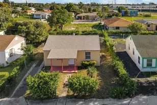 562 W 4th St, Riviera Beach, FL 33404 - Photo 3