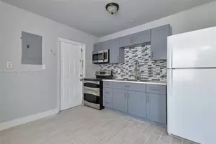562 W 4th St, Riviera Beach, FL 33404 - Photo 23