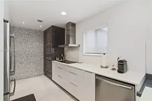 10842 NW 53rd Ln, Doral, FL 33178 - Photo 7
