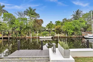 2448 Okeechobee Ln, Fort Lauderdale, FL 33312 - Photo 25