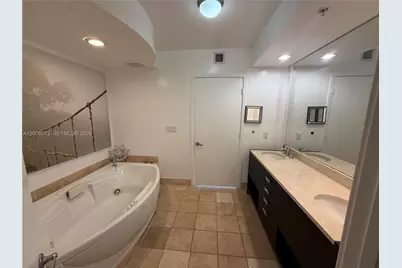 18201 Collins Ave #5105, Sunny Isles Beach, FL 33160 - Photo 19