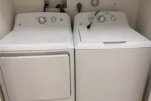 9040 NW 54th St, Sunrise, FL 33351 - Photo 7