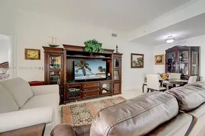 16101 Emerald Estates Dr #250, Weston, FL 33331 - Photo 9