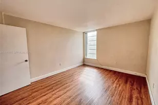 8870 Fontainebleau Blvd, Miami, FL 33172 - Photo 23