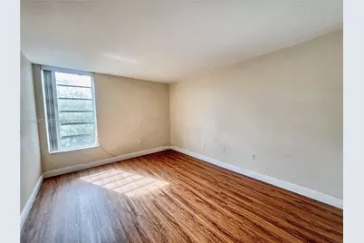 8870 Fontainebleau Blvd #409, Miami, FL 33172 - Photo 21