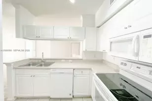 17150 N Bay Rd, Sunny Isles Beach, FL 33160 - Photo 9