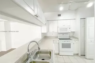 17150 N Bay Rd, Sunny Isles Beach, FL 33160 - Photo 11