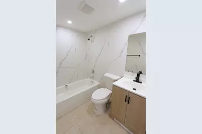 4550 NW 9th St #305E, Miami, FL 33126 - Photo 19