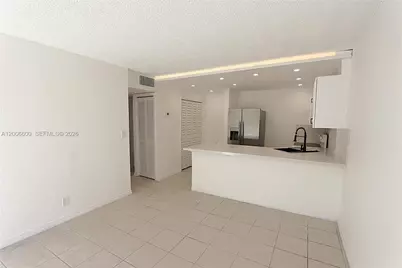 4550 NW 9th St #305E, Miami, FL 33126 - Photo 3